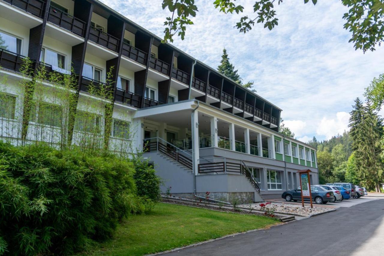 Wellness Hotel Green Paradise Pirkenhammer Eksteriør billede